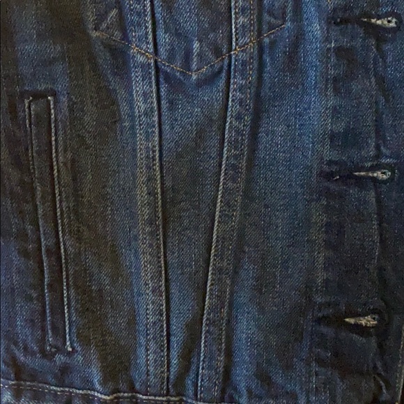 Levi’s Crop Jean Jacket - Size Small - Picture 3 of 3
